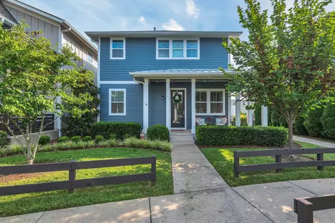 1075 Treaty Oaks Dr, Nashville, TN 37209