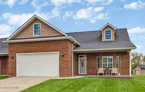 21 Saddle Brook Ln, Crossville, TN 38571