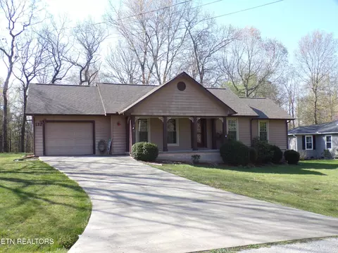 132 Pomeroy Dr, Crossville, TN 38558