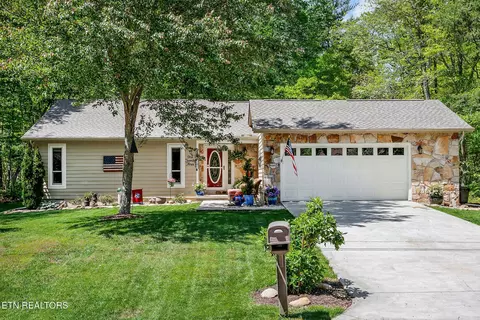 123 Pomeroy Dr, Crossville, TN 38558