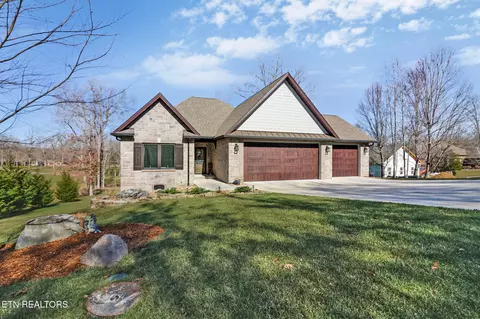16 Forest Hill Ter, Crossville, TN 38558