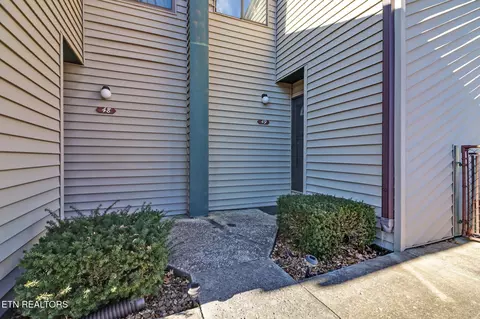 38 Lakeshore Ln #49, Crossville, TN 38558
