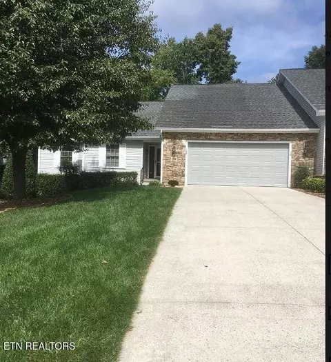 20 Augustine Ln, Crossville, TN 38558