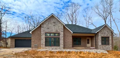 101 Charles Pl, Crossville, TN 38558