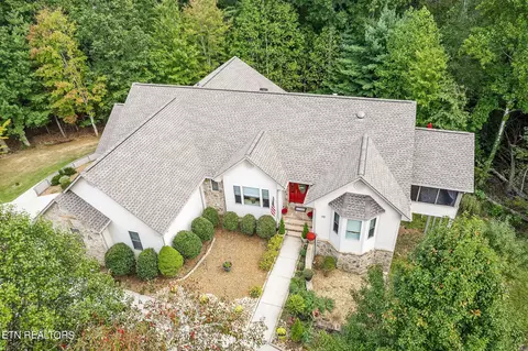 90 Hanning Dr, Crossville, TN 38558