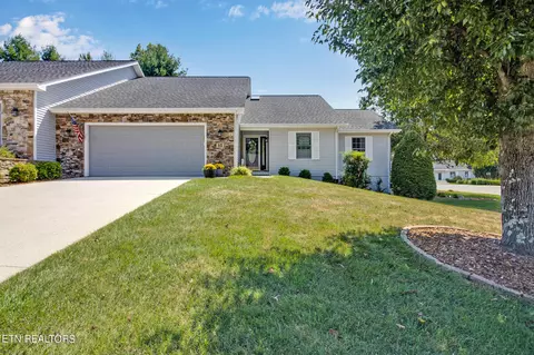 15 Augustine Ln, Crossville, TN 38558