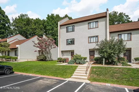 67 Wilshire Heights Dr #67, Crossville, TN 38558