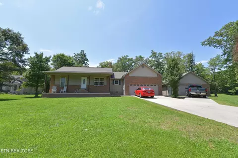 990 Golf Club Ln, Crossville, TN 38571