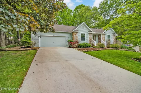 53 Heather Glen Ct, Crossville, TN 38558