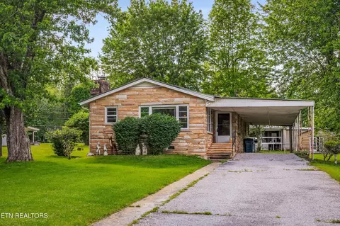 54 Dunbar Ln, Crossville, TN 38555