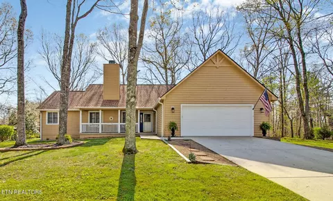 101 Warwickshire Dr, Crossville, TN 38558