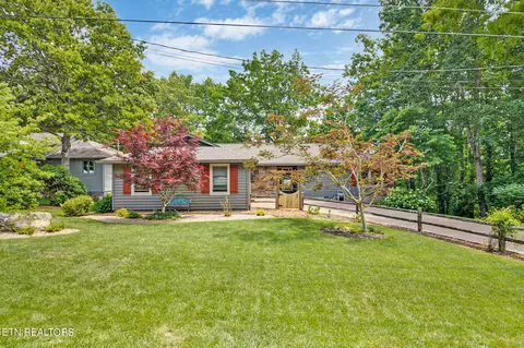 166 Canterbury Dr, Crossville, TN 38558