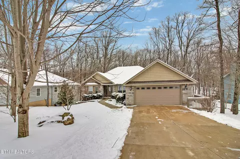 158 Trentwood Dr, Crossville, TN 38558