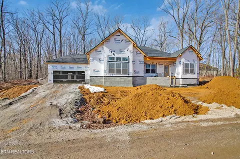 126 Liverpool Cir, Crossville, TN 38558