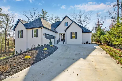 64 Renwick Ct, Crossville, TN 38558