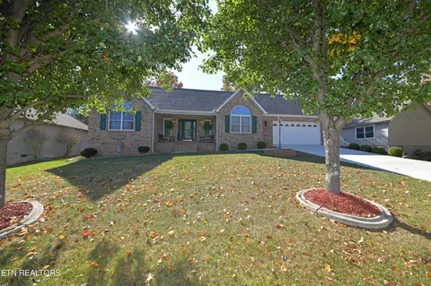 147 Forest Hill Dr, Crossville, TN 38558