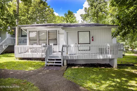 29 Eagle Ct, Crossville, TN 38558