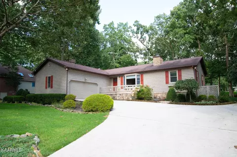 105 Wickham Ln, Crossville, TN 38558