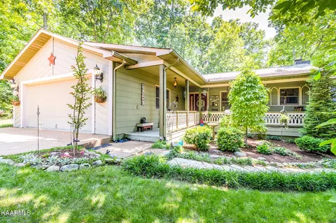 464466 Snead Dr, Crossville, TN 38558