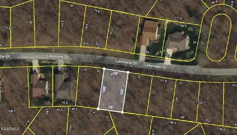 642 Lakeview Dr, Crossville, TN 38558