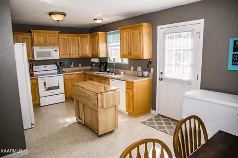 674 E Rock Quarry Rd, Clarkrange, TN 38553 photo 17