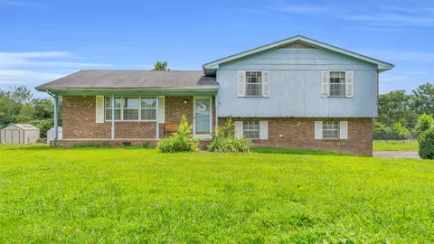 8211 Cicero Trl, Chattanooga, TN 37421