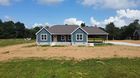 1718 Galloway Ln, Winchester, TN 37398