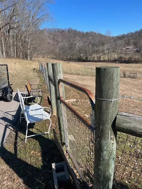 Exterior - 625 White Hollow Ln, Lafayette, TN 37083 photo 14 of 19