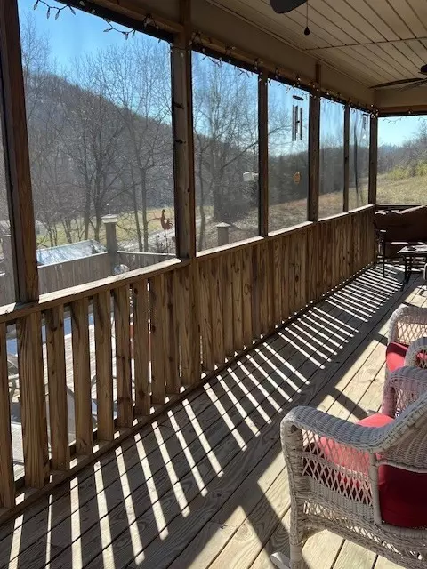 Exterior - 625 White Hollow Ln, Lafayette, TN 37083 photo 3 of 19