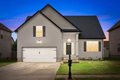 3764 Silver Fox Ln, Clarksville, TN 37040