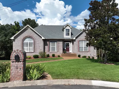 107 Knights Bridge Sta, Hendersonville, TN 37075