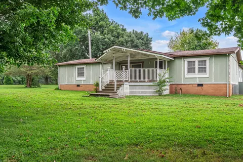 5645 Price Rd, Orlinda, TN 37141