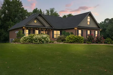 2711 Ernest Hawkins Rd, Columbia, TN 38401