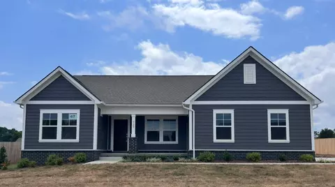 720 Larry Cir, Mount Pleasant, TN 38474