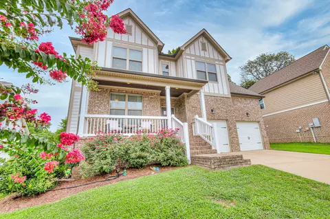 2242 Chaucer Park Ln, Thompsons Station, TN 37179