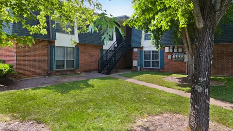 900 Mountain Creek Rd # R311, Chattanooga, TN 37405