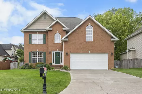 1229 Greatcoat Ln, Knoxville, TN 37922