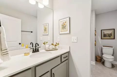 Bath - 3530 Lafave Ln, Murfreesboro, TN 37129 photo 8 of 9