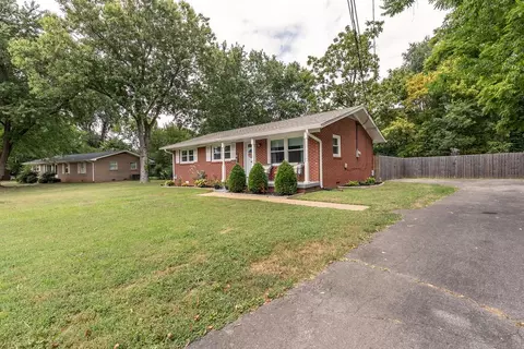 Exterior - 1819 Greerson Dr, Murfreesboro, TN 37130 photo 3 of 16