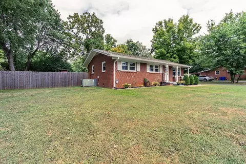 Exterior - 1819 Greerson Dr, Murfreesboro, TN 37130 photo 4 of 16