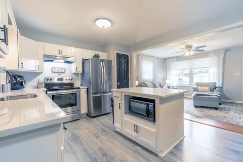 Kitchen - 1819 Greerson Dr, Murfreesboro, TN 37130 photo 5 of 5