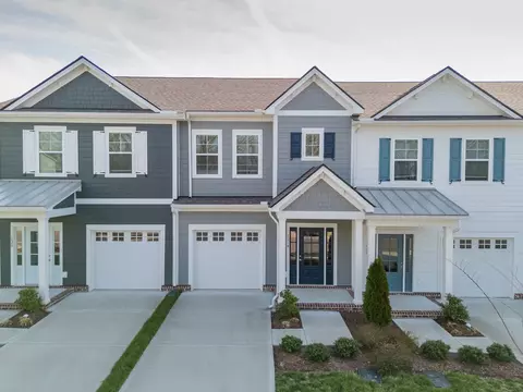 1014 Sweetleaf Dr, Franklin, TN 37064
