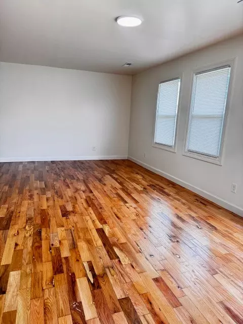 Living - 106 Waggoner St, Decherd, TN 37324 photo 2 of 3