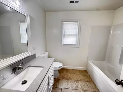 Bath - 106 Waggoner St, Decherd, TN 37324 photo 1 of 1