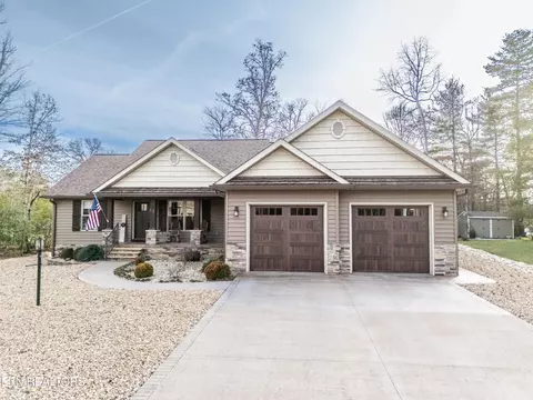 12 Edgemere Ct, Crossville, TN 38558