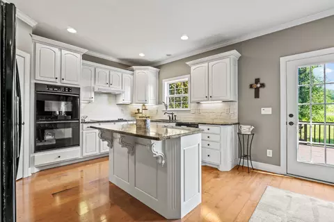 Kitchen - 1098 Stonebridge Park Dr, Franklin, TN 37069 photo 1 of 4