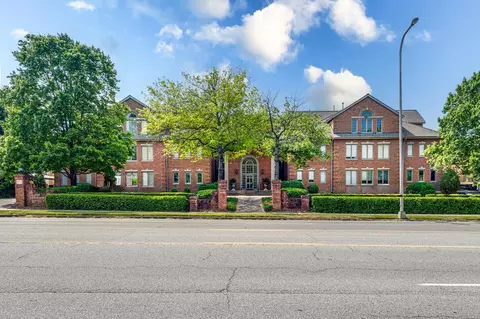 3733 W End Ave #200, Nashville, TN 37205