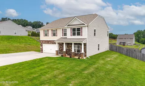 3045 Sagegrass Dr, Louisville, TN 37777