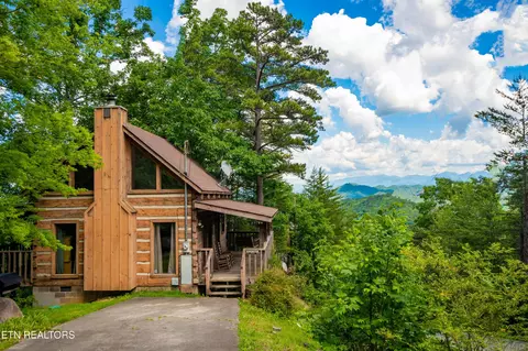 2182 Windswept View Way, Sevierville, TN 37876
