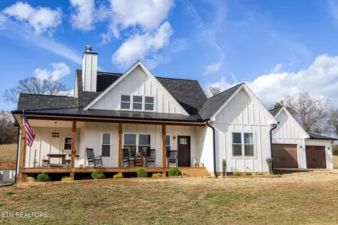 592 Brisco Rd, Blaine, TN 37709